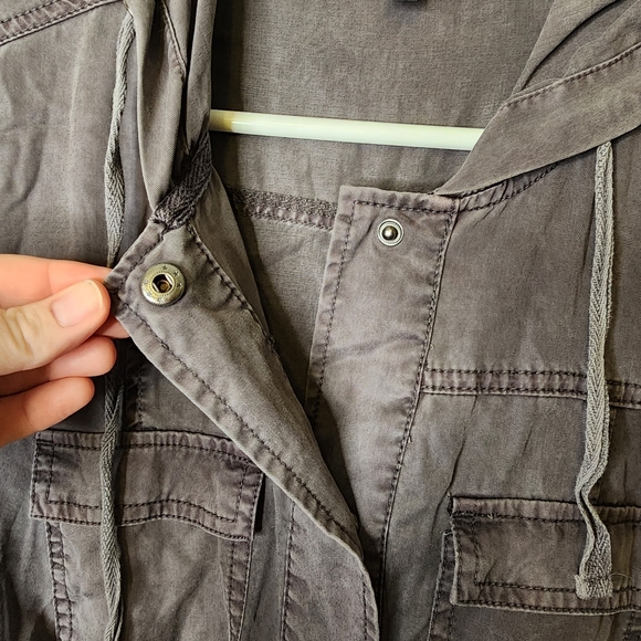 Torrid Grey Hooded Grey Anorak Ulitilty Short Sleeve Jacket...size 00 - Picture 6 of 11